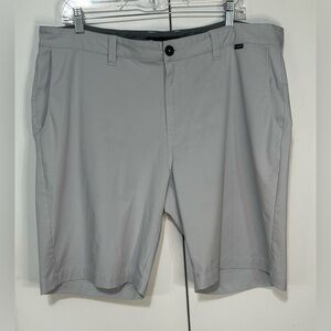 Travis Mathew Men Size 38 Lightweight Golf Athletic Casual Gray Shorts pockets